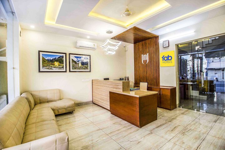 FABHOTEL MJ INN