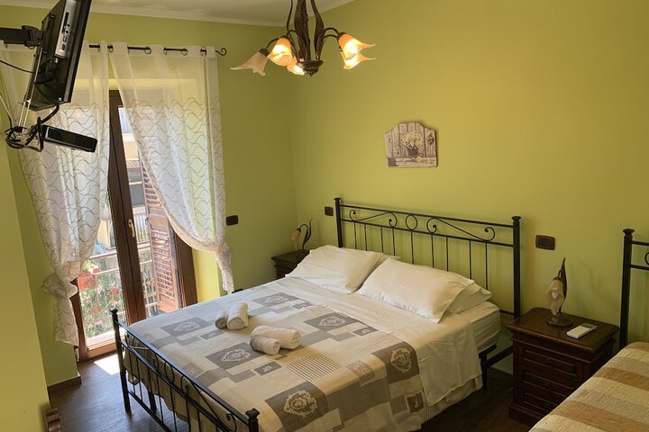 Room 22 of 38