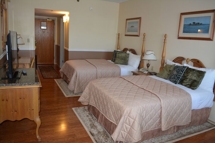 Room 4 of 65