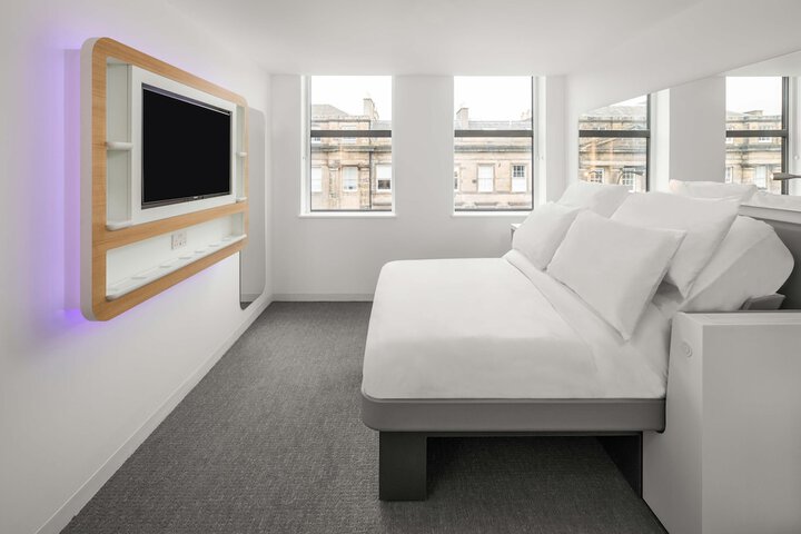 Room 12 of 31