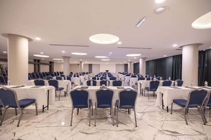 Meeting 208 of 252