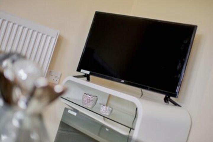 Lounge 10 of 32