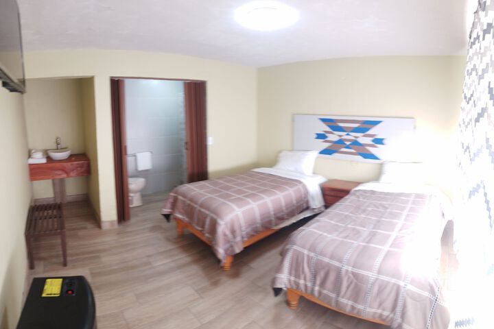 Room 10 of 14