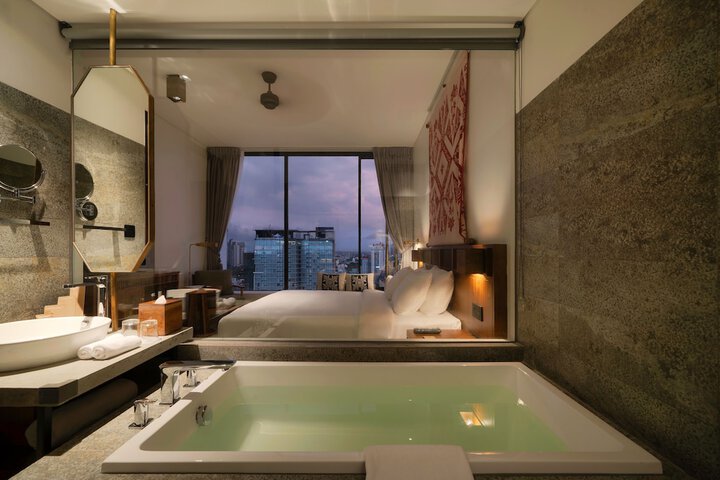 Room 19 of 35
