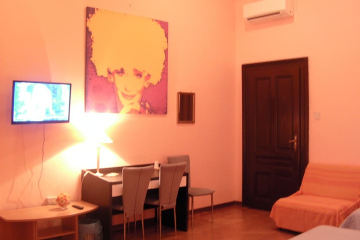 Room 32 of 55