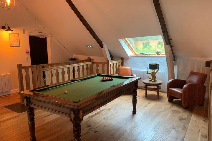 Lounge 55 of 66