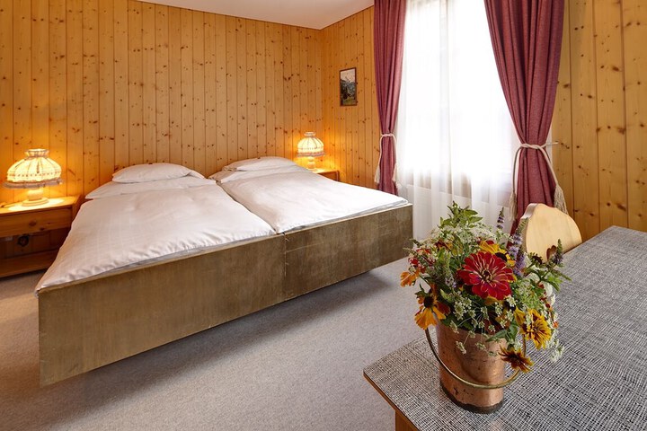 Room 14 of 42