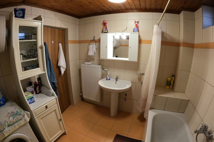 Room 16 of 26