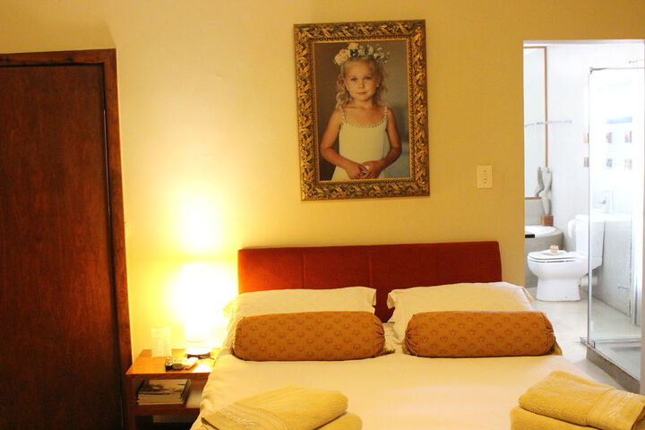 Room 9 of 36