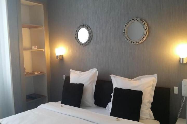 Room 21 of 53