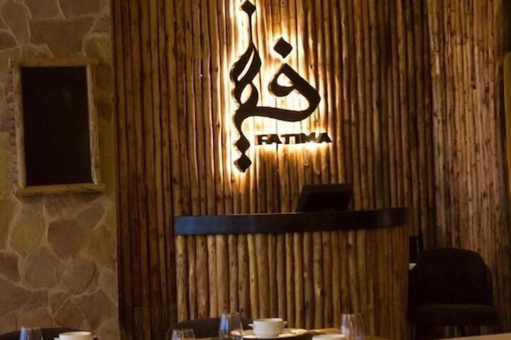 Dining 44 of 81