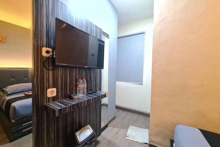 Room 18 of 36