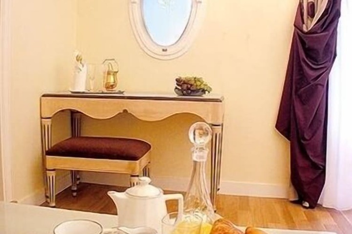 Breakfast/Coffee Service 20 of 38