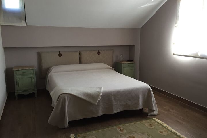 Room 3 of 40