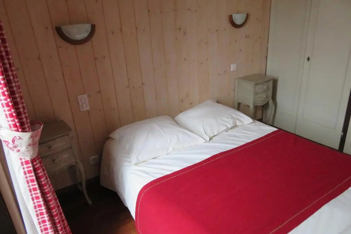 Room 5 of 14