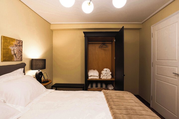 Room 16 of 72