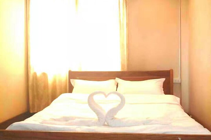 Room 4 of 61