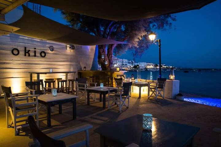 Lounge 96 of 111