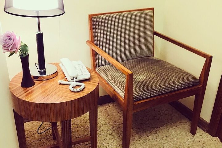 Room 12 of 37