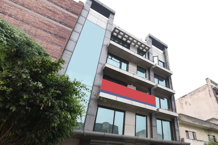 Image of EDITION O 30029 HOTEL BLUE MOO