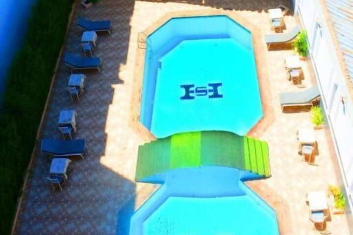 Pool 34 of 73