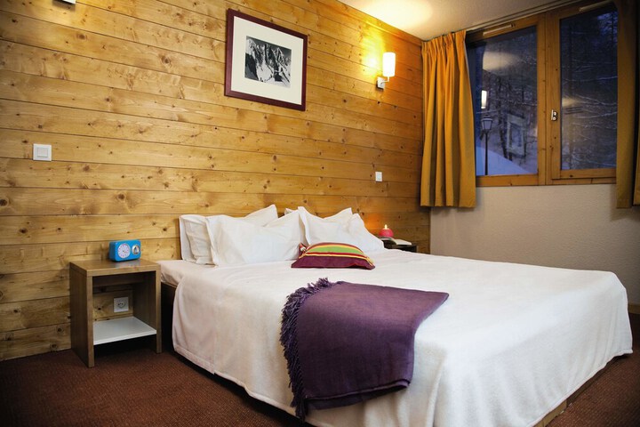 Room 2 of 19