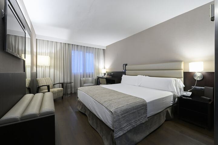 Room 3 of 46