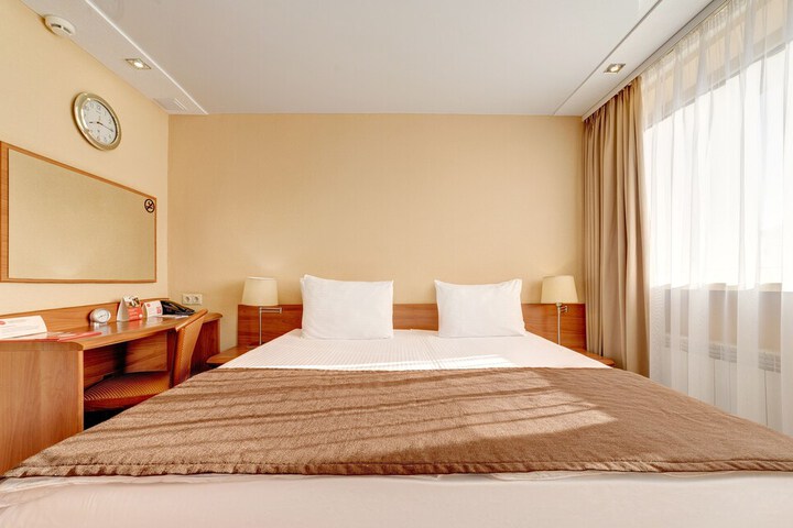 Room 27 of 63