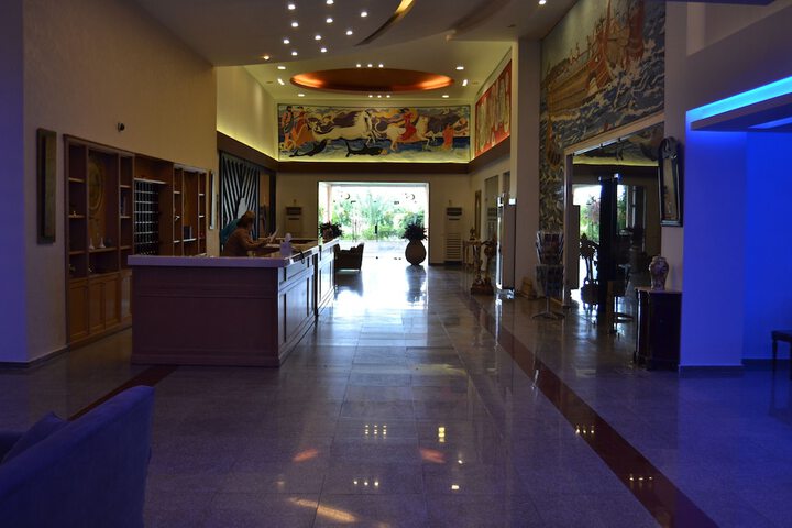 Hotel 2 of 52