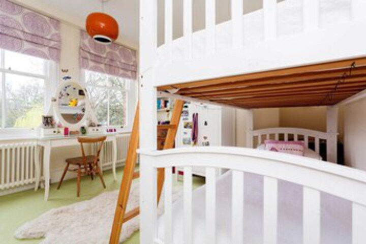 Room 16 of 24