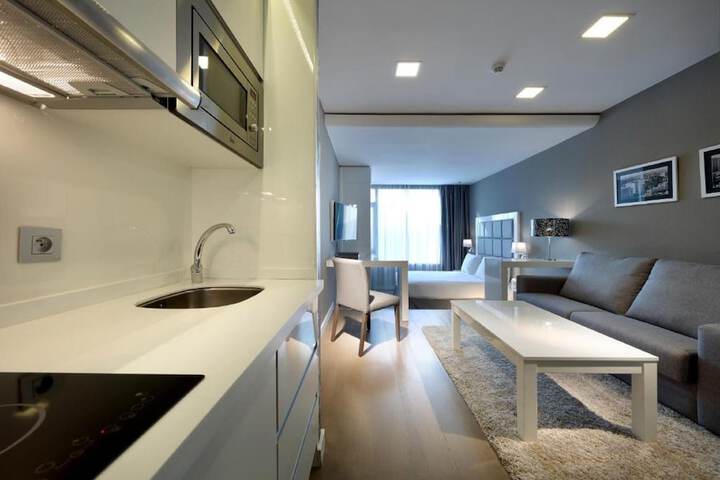Room 15 of 52