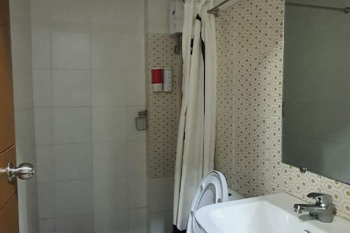 Room 13 of 19