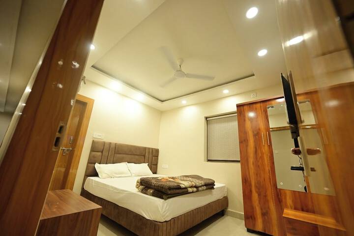 Room 26 of 90