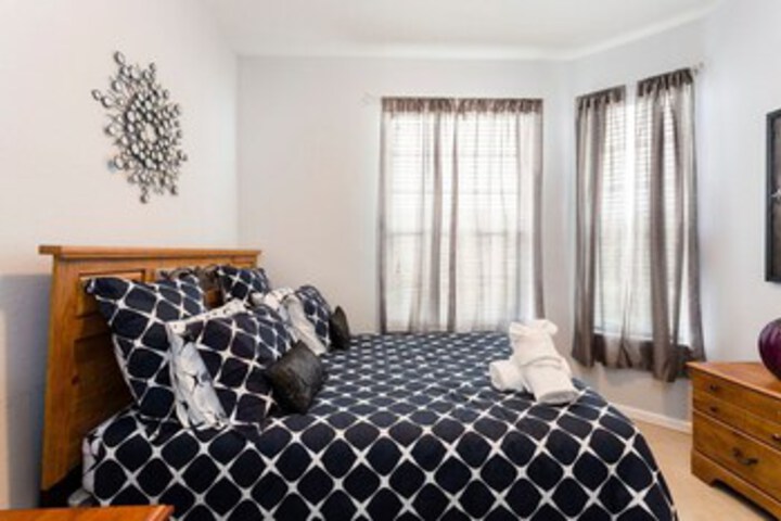Room 11 of 26