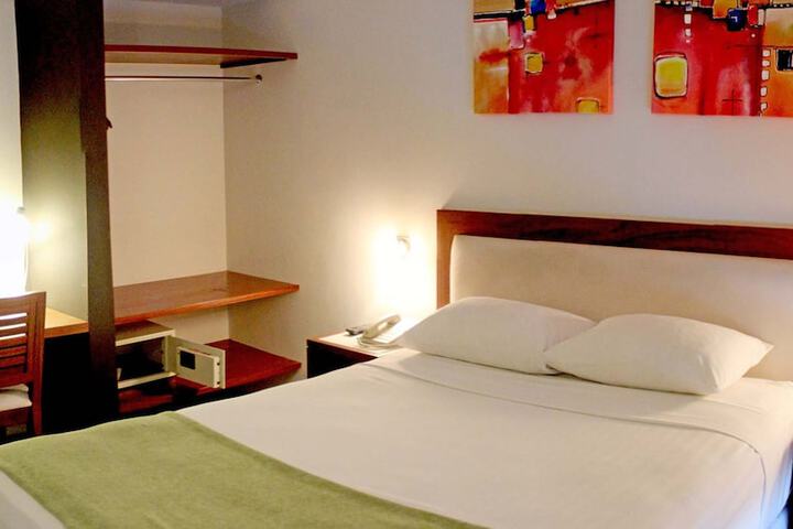Room 15 of 66
