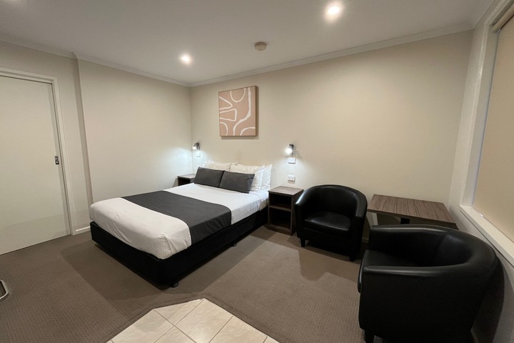 Room 7 of 24