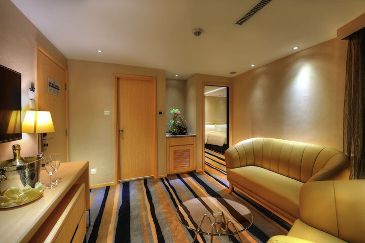 Room 17 of 58