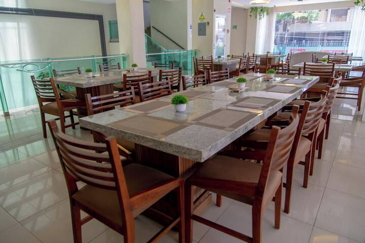Dining 70 of 91