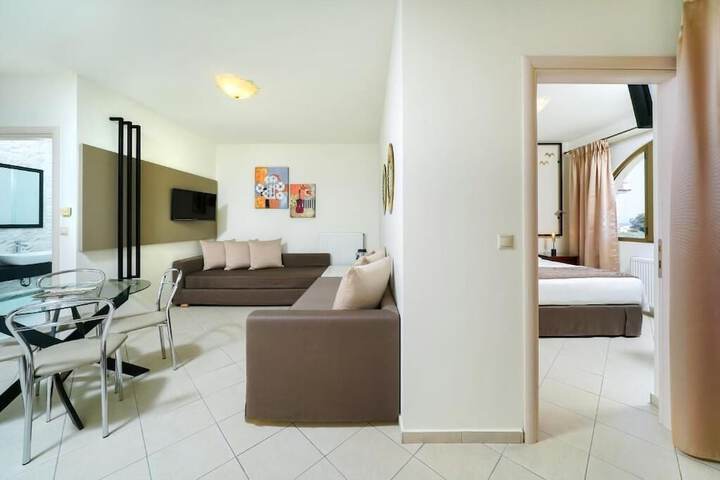 Room 10 of 75