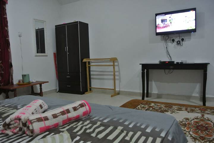 Room 10 of 42