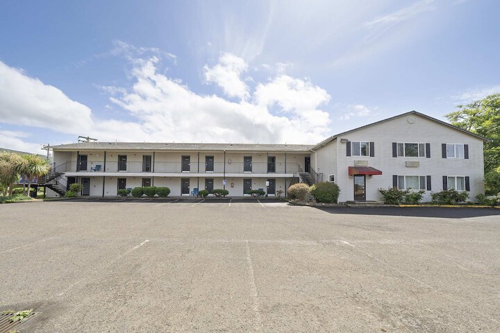 Property Grounds 41 of 46