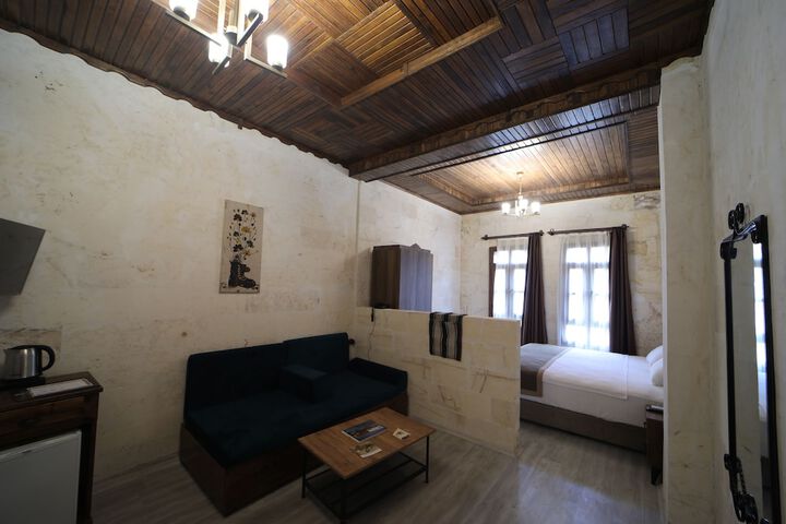 Room 9 of 44