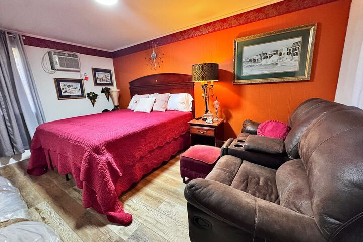 1 King Bed (11 of 48)
