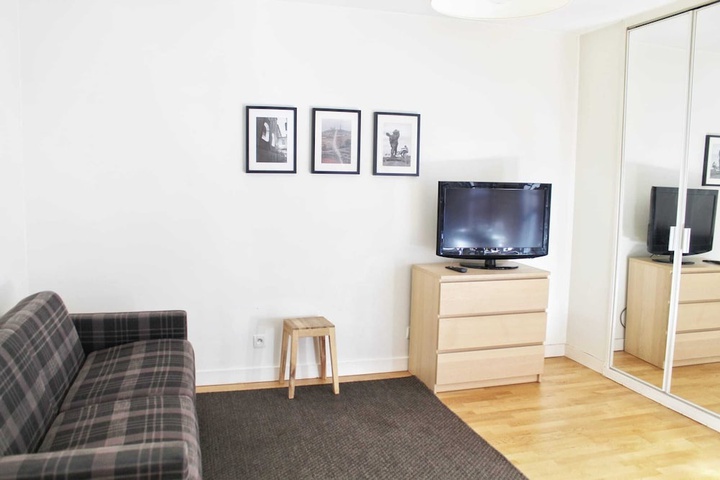 Room 5 of 11