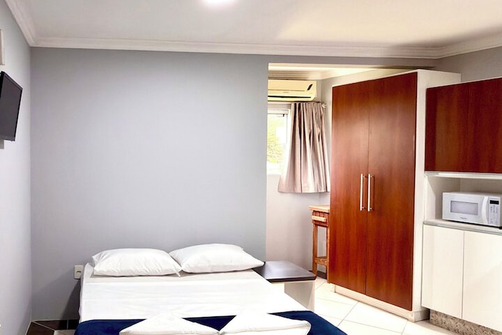 Room 2 of 34