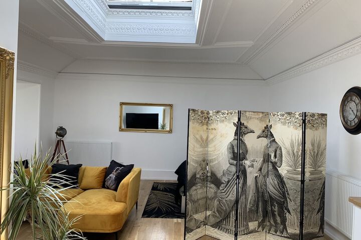 Room 9 of 30