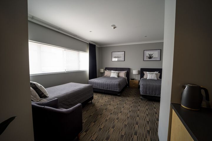 Room 7 of 30