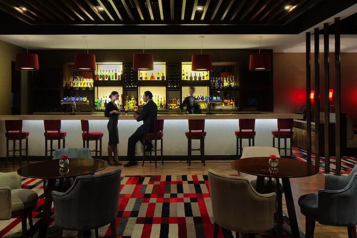 Lounge 121 of 181
