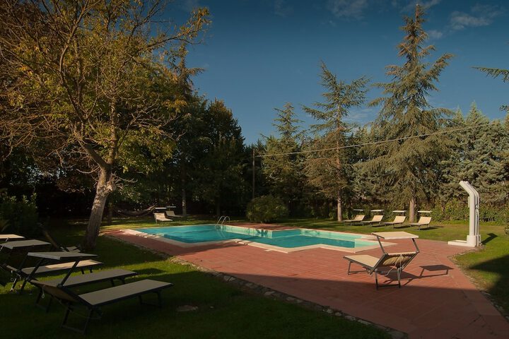Pool 16 of 38