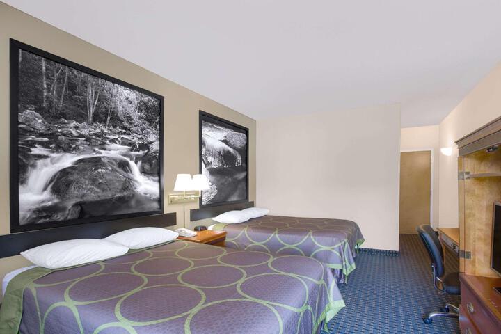 1 King Bed (14 of 19)